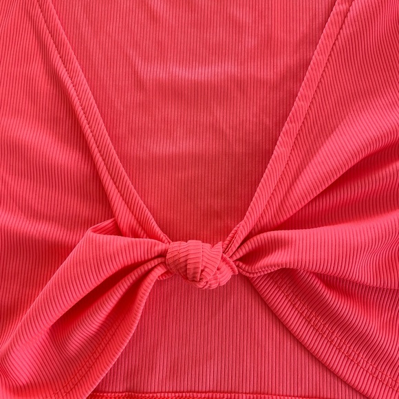 Coral Front Twist Crop Top S - Picture 3 of 4